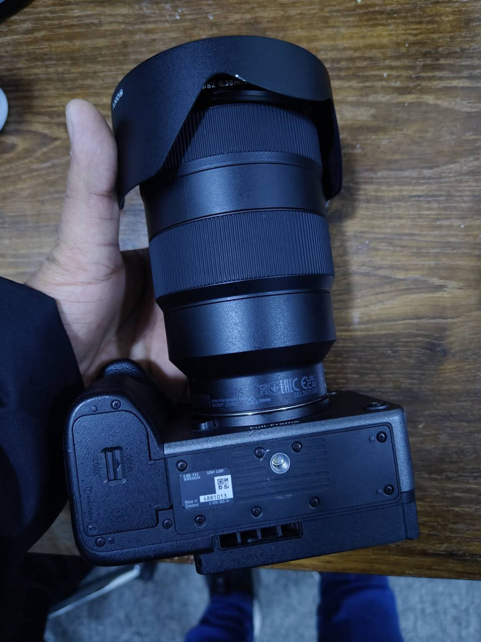 للبيع سوني fx3
عدسة 24_70 جي ماستر 2.8


**إذا كنت صاحب هذا الإعلان وتريد حذفه لأي سبب، رجاءا أرسل رسالة إلى الدعم الفني**