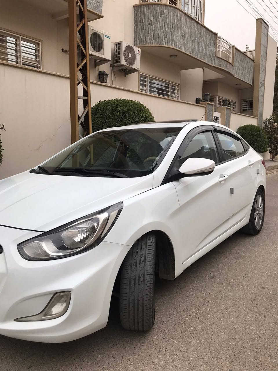 اكسنت خليجي فول مواصفات بلو رقم اربيل سنويه جديده شرط التحويل حجم المحرك 16 دوش مامفتوح بالكارتون بدون صرف بدون نفخ..كسر اي تي بشرط..سلايت اشاير بالمري.بلتوث حاكيه تحكمات جهتين بلستيرن..قفل مركزي رمون..تبريد ثلج تدفئه..طخم تايرات وباتري وكهربائيات جديده..مابيها اي نقص...بيها صبغ بالباب الخلفي وشويه بالداير الي يم الباب بدون دواخل.. السياره جديده بمعتى الكلمه..السعر 104 العنوان موصل الايسر حي البعث تقاطع الجسر الرابع..***********
