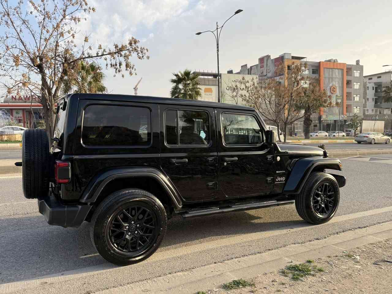 رنكلر ٢٠٢٤ سحاره فوول مواصفات

كشن كهرباي
كشن جلد
سقف بانوراما
رادار
كشن سوكان گه رم
خه تي جاده
نيضام
car play
زور مواصفاتي تر

٣٠ روشتوه
مكينه ٢٠ طوروبو

گير مه كينه هاوزن اكسل به شه رت
بي بوياخ
بي سارد
بي شوخت

ته نها پوستالي سه ر طايه ي سه كن بوياخه بي ناوگرتن

سليماني
نرخي ٣٢٥

***********
