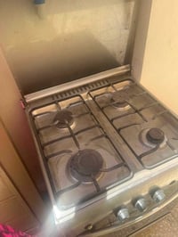 طباخ • فرن شغال • عين زغيرة تحتاج تنظيف
