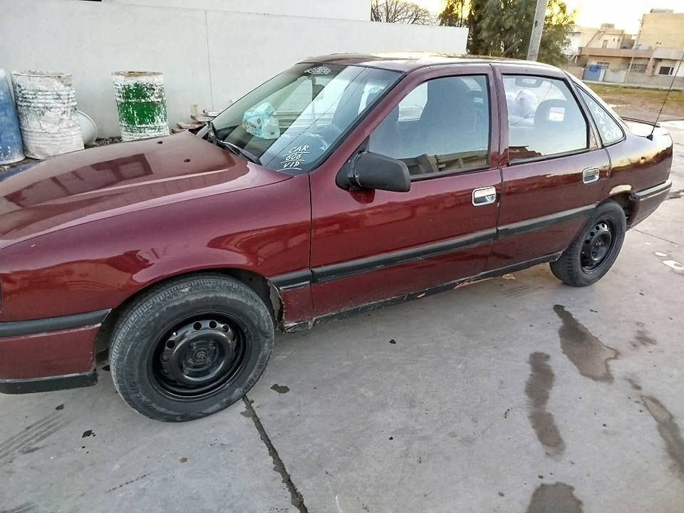 ئۆپل مکینە20گێڕو مکینەی بێ کێشەیە

مۆدێل 1992 دەعم لێدراوی نیە 

سعری 35 فرۆشتن یان گۆڕینەوە به پیکاب
*********** السليمانية, العراق
