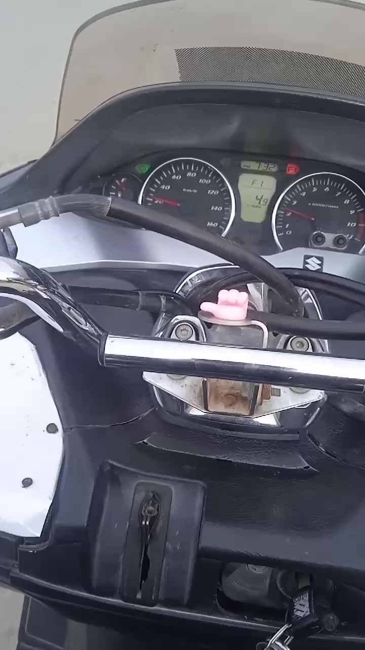 سلام عليكم شباب دراجه سوزوكي سكاي مكينه ربع دراجه جاهزه ونضيفه كله شغاله معدل خير من الله اريد مراوس بماكس بس كون مامفتوح الاتفاق حسب النضافه وذا فراشه زيرو هم اراوس بس شرط كون زيرو لمكان نجف كوفه البوحداري


**إذا كنت صاحب هذا الإعلان وتريد حذفه لأي سبب، رجاءا أرسل رسالة إلى الدعم الفني**