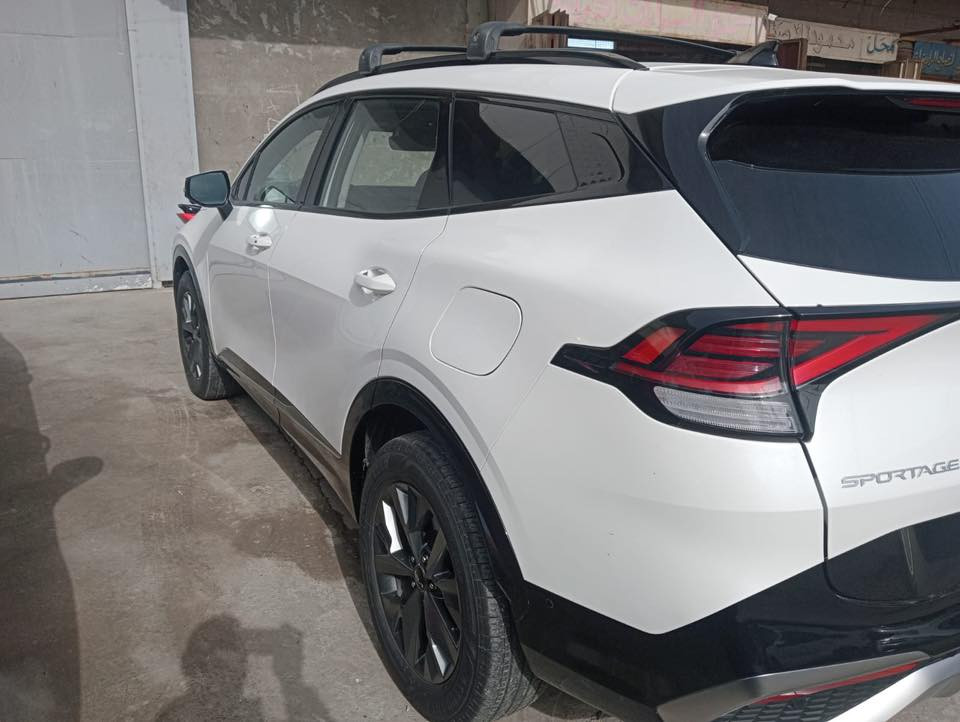 سلام عليكم.  سبورتج. هايبرد. موديل ٢٥ فول مواصفات اس اكس برستيج لون ابيض. ماشيه ١٠ الف. ميل كلش جديده. وجاهزه محرك ١٦٠٠ فتحه. تمشي بالريمونت بصمه جلد بدون اي حار او صبغ بارد سحب نعم تبديل قطع لون رقم بغداد بأسمي ،بدون نقص تبريد كهربائيات كاميرات كلها. شغلاله خير. من الله. سياره السعر ٢١ $ وبيها مجال

سبورتج هايبرد لون اسود ٢٤ موديل ماشيه ٢٣ الف ميل 
مواصفات اس اكس برستيج فول  تمشي بالريمونت بدون صبغ ولا. جوي. ولا. حار.    سحب بارد تبديل قطع فقط لون سياره جاهزه وخير من الله رقم بغداد بأسمي العنوان بغداد الكراده ***********. السعر. ٢١$ وبيها. مجال
