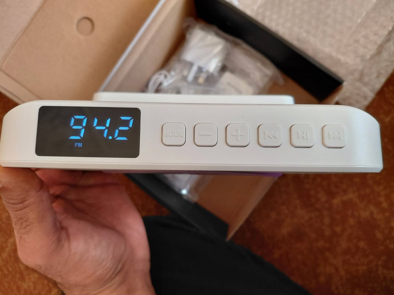 راديو fm و مشغل اقراص صوت ستريو
شحن c
25 الف


**إذا كنت صاحب هذا الإعلان وتريد حذفه لأي سبب، رجاءا أرسل رسالة إلى الدعم الفني**