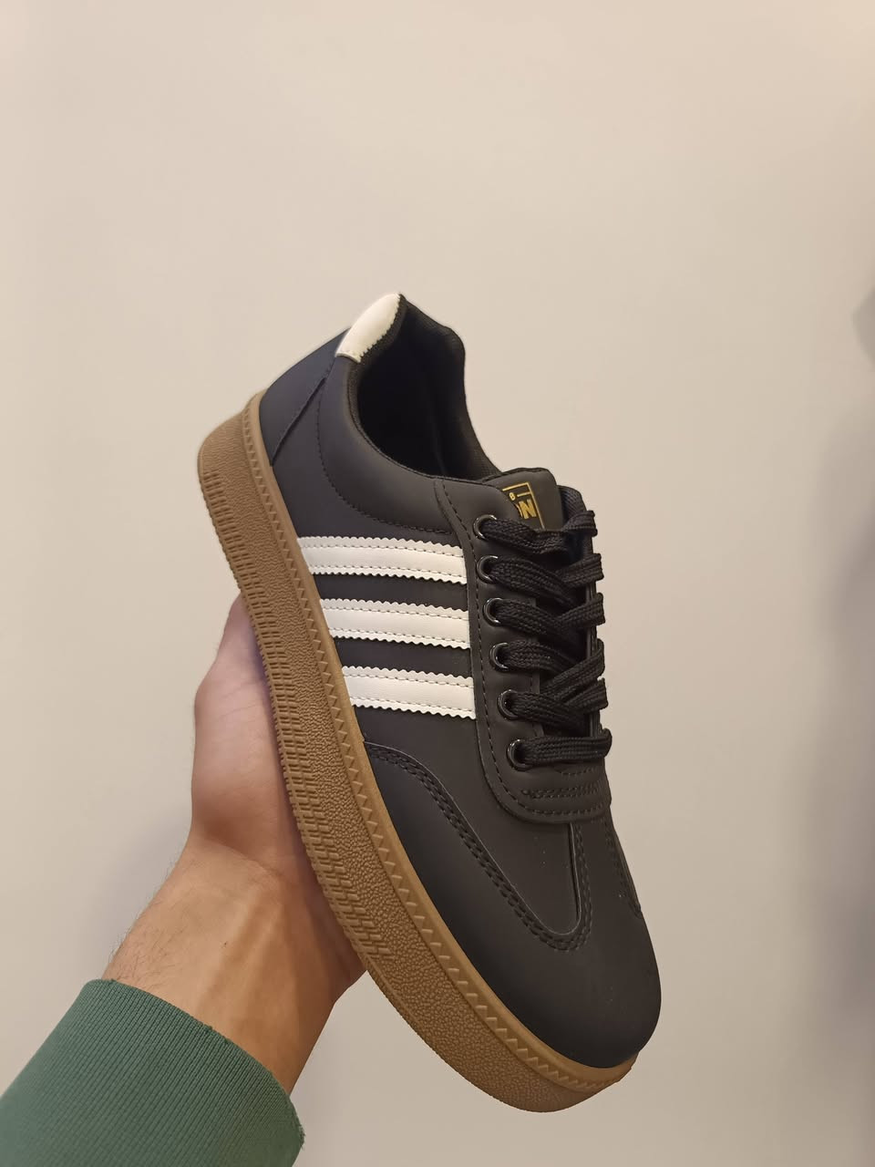 موديلات الاحذية الجديد/سامبا/لويس فيتون/ سبورت كجول
موديلات كوالتي ممتاز شرط الفحص 
موديل LV _ قياساته (40_41_42_43_44)

 موديل السامبا _قياساتة (41-42-43-44-45)

موديل السبورت الكجول_ قياساتة (43-44-45-46-47)

سعر القطعة (13,000)
سعر القطعتين (25,000)
سعر ثلاث قطع (35,000)
توصيل موجود لجميع محافظات العراق (5,000)
العنوان 
الانبار_الصقلاوية_الشهداء الثانية _بجانب عمارة حجي جمعة _بقرب اسواق سنتر الصقلاوية 
للحجز واتساب او ماسنحر 
***********
***********
