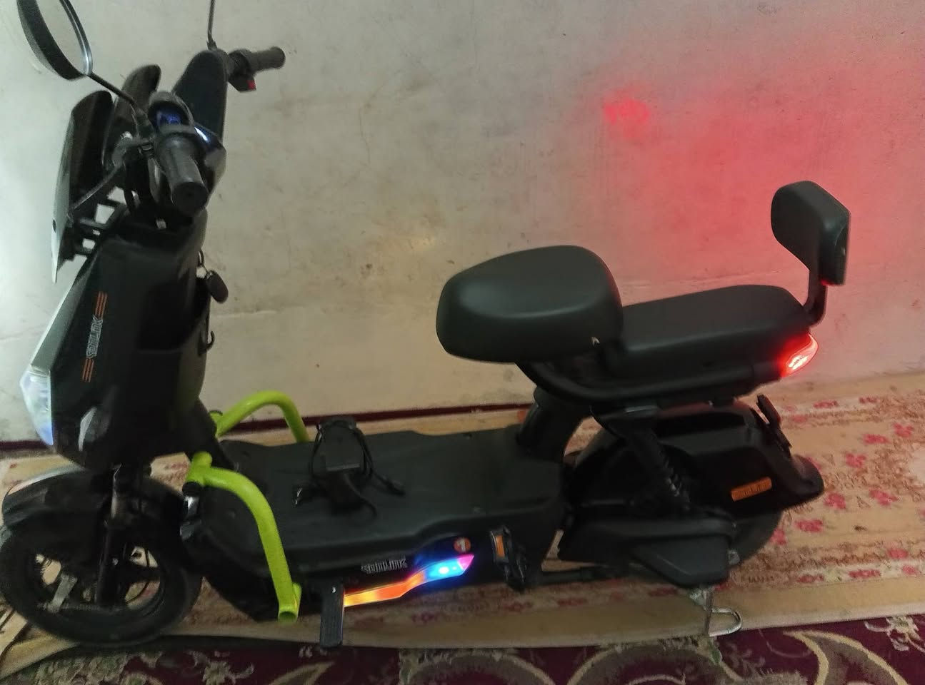 دراجه شحن للبيع السعر 450صارله 5 ايام طالع من المعرض***********
