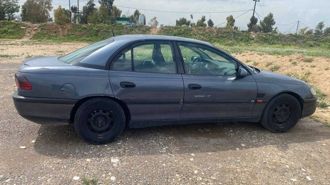 سلام عليكم اوميكا بزون 97 سيارة جاهزه تبريد تتفئه  عل بلاد شرط التحول رقم مميز مكان كركوك *********** سعر 44ورقه
