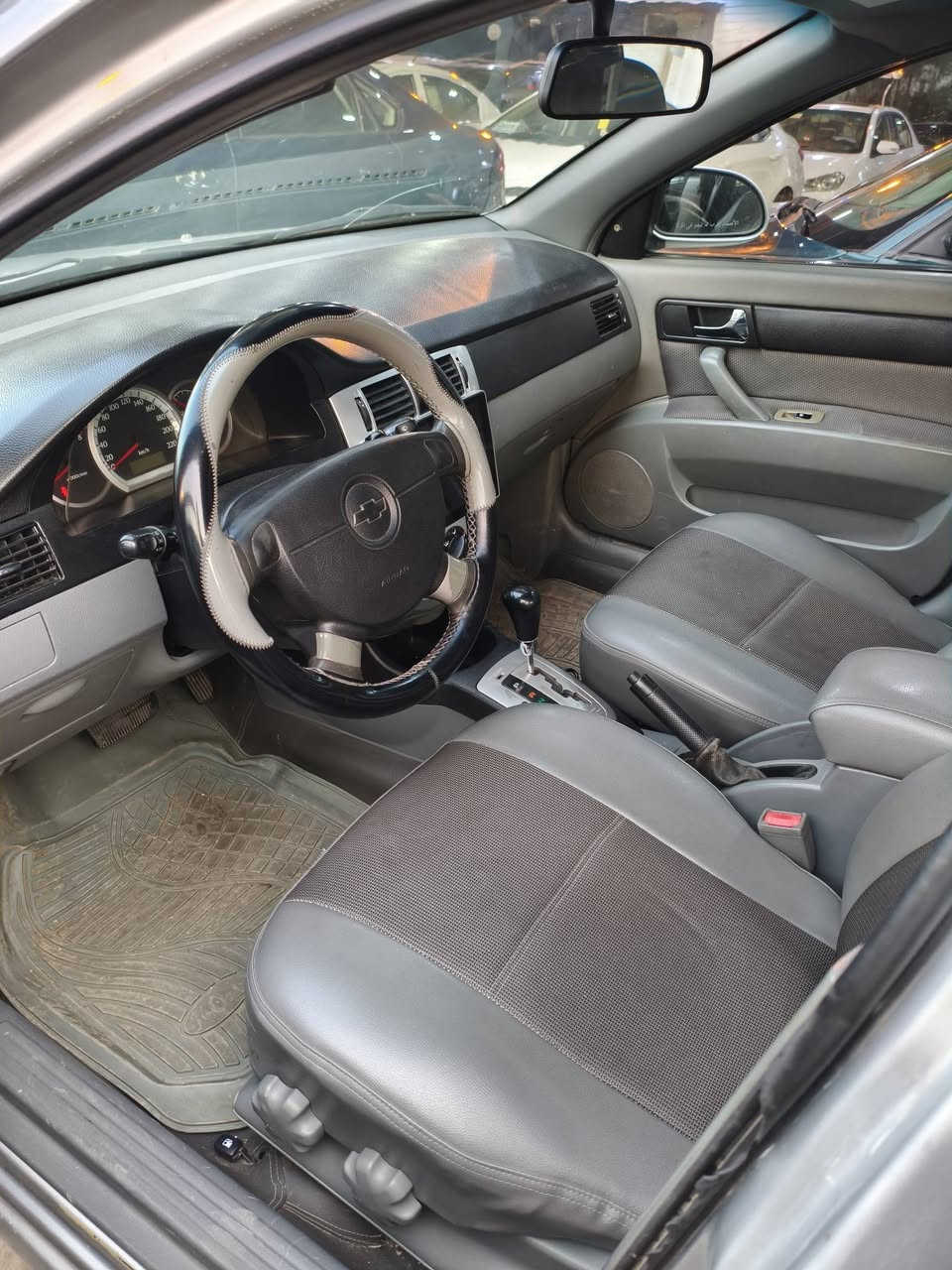 سلام عليكم سياره اوبترا للبيع موديل 2009سياره صبغ عام جماليه كير اوتماتيك سنويه جديده دفتر بانزين موجوده شرط تحويل والغرامات مكان سياره كركوك والسعر 75وبيها مجال وللأستفسار الرقم ***********
