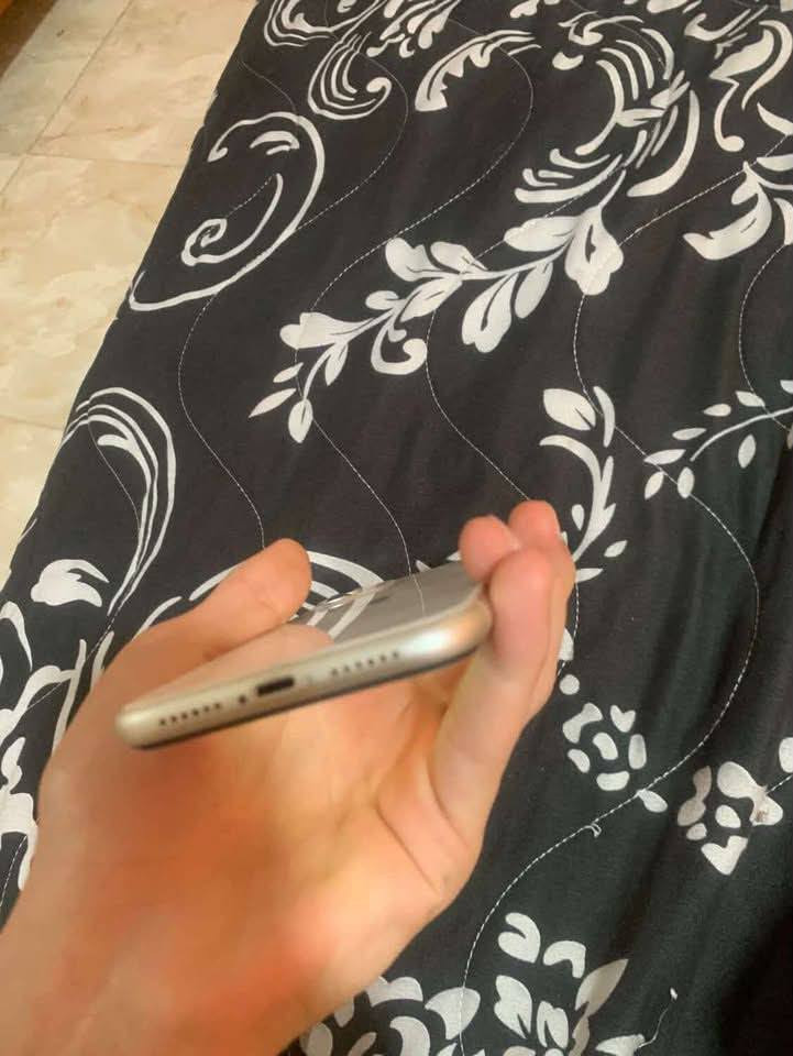 للبيع ومراوس 11 عادي
مستبدل شاشه GX 
وبطاريه نوعيه زينه
  تك سيم 
كامرات طبع 
فيس ايدي شغال 
ذاكره 128 
وشرط بدون اي تعليك او خلل بلجهاز
سعره 220 بي مجال بسيط


**إذا كنت صاحب هذا الإعلان وتريد حذفه لأي سبب، رجاءا أرسل رسالة إلى الدعم الفني**