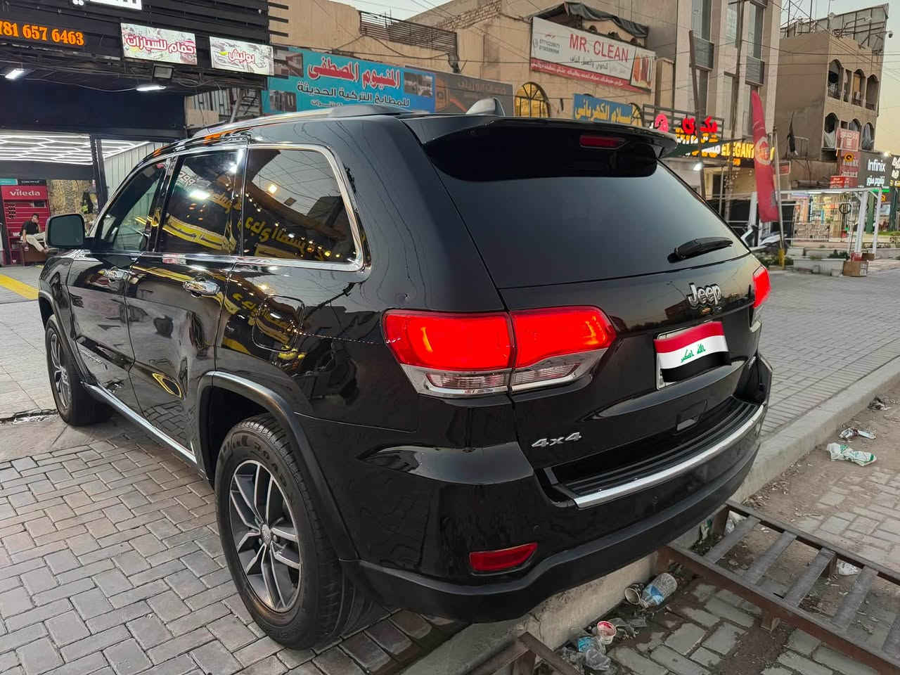جيب   2018  محرك 3600 V6      السعر 155 ورقه وبيها مجال  
بيها صبغ من امريكا  موضح بسونار  بدون اي دواخل ايرباك بس برده 

ماشيه 140 الف ml

المواصفات:
بصمه تشغيل
شاشه كار بلي
كامرة دوار
حساسات امامية وخلفية
مري قلاب 
ختم بالكراسي تريل هوك
تدفئة وتكييف المقاعد
كشنات كهرباء 
رادار مانع تصادم
رادار نقطه عمياء
رادار تحديد مسار
تشغيل عن بعد 
دفع رباعي
مثبت سرعة مع قيادة الية
صندوق كهربائي 
ثلاث نقاط تكييف
اضوية وكشافات ليد
اندرويد اوتو وكار بلي 
نافيكيشن 
مرايات كهربائية 
مكان السيارة بغداد السيديه
‭***********‬
