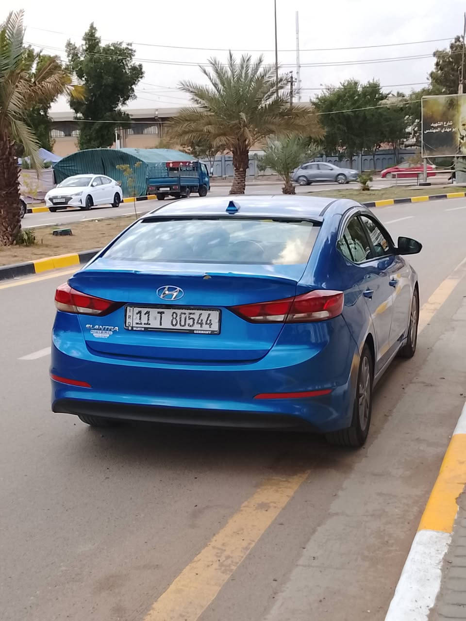 سلام عليكم النترا موديل ٢٠١٧ امريكي سياره جاهزه مكينه وكير شرط الفحص سياره بيه صبغ بابتين ومباوك الجاملغ الامامي بدون كل دواخل معروضه ١٢٠ وبيه مجال مكاني بغداد البياع  للاتصال ***********
