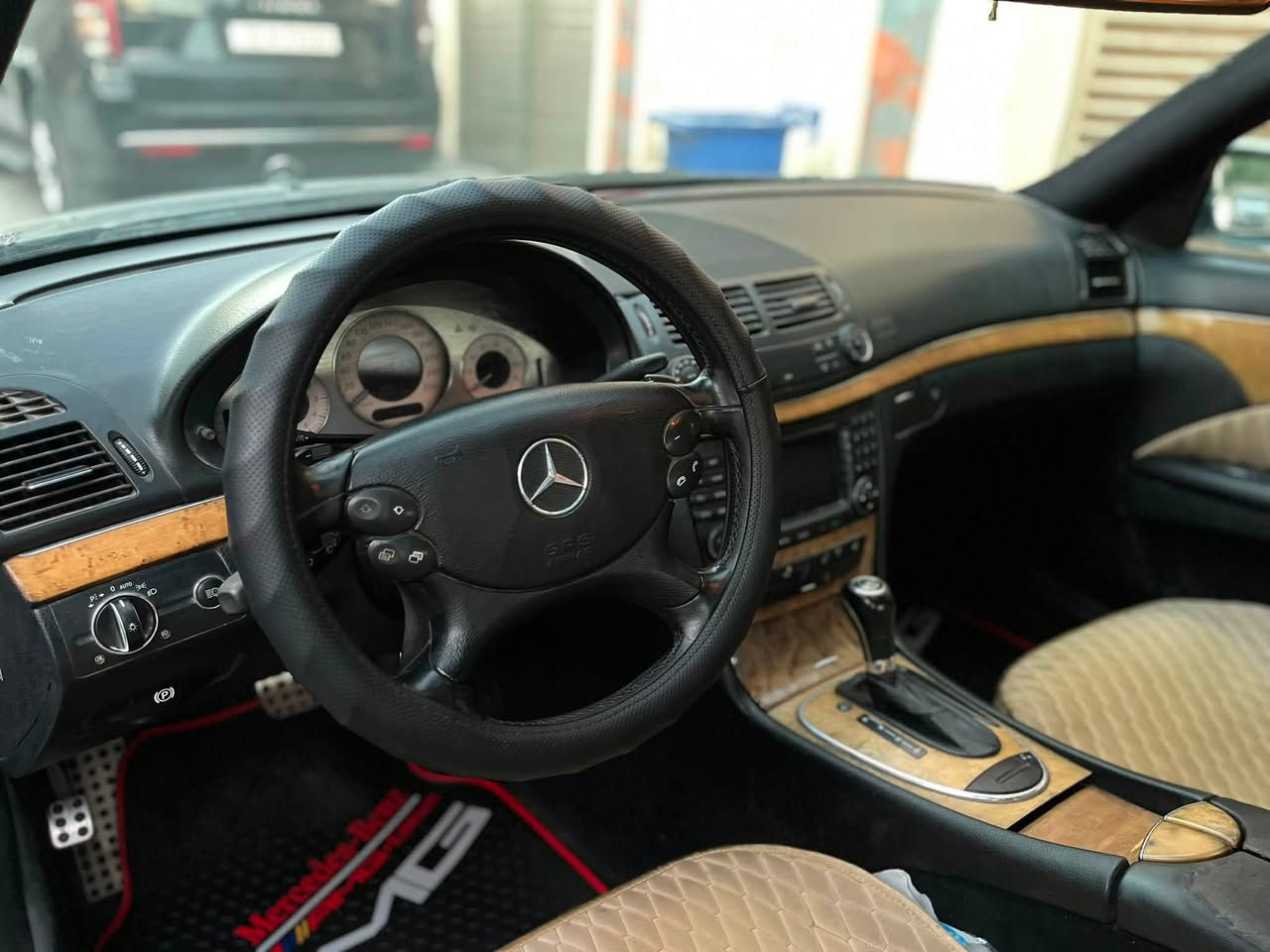 مارسدس e350 2007
بانوراما
سياره كامله 
رقم اربيل 
للتواصل
***********
السعر 140
