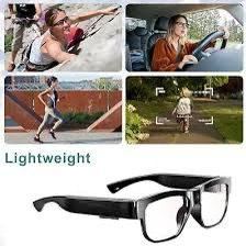 نظاره احترافيه فول الفول اعلى سعر ابيع
*********** رقم وتساب 
الرام جاي وياها 32
تبدو هذه النظارات كنوع من النظارات الذكية أو نظارات الكاميرا المصممة لتسجيل الفيديو والصوت بشكل سري أو كأداة لالتقاط اللحظات أثناء الأنشطة الخارجية. تتميز هذه النظارات بإطار سميك باللون الأسود وعدسات شفافة، وغالباً ما تخفي بداخلها تقنيات متقدمة. 
المواصفات والميزات المحتملة:
بناءً على النماذج المشابهة، قد تتضمن هذه النظارات الميزات التالية:
تصوير فيديو Full HD: معظم هذه الموديلات تدعم دقة 1080p لتسجيل مقاطع فيديو واضحة.
كاميرا مخفية: عادة ما تكون عدسة الكاميرا مدمجة في جسر النظارة أو في أحد الجانبين لتكون غير ملحوظة.
سعة تخزين: غالباً ما تدعم بطاقات الذاكرة الخارجية (Micro SD) بسعات تصل إلى 32 جيجابايت أو 64 جيجابايت لتخزين التسجيلات.
اتصال بلوتوث: قد تدعم بعض الأنواع الاتصال بالهاتف للاستماع إلى الموسيقى أو إجراء المكالمات عبر مكبرات صوت وميكروفونات مدمجة.
البطارية: تحتوي على بطارية ليثيوم قابلة لإعادة الشحن عبر منفذ USB، وتوفر مدة تسجيل تتراوح عادةً بين 60 إلى 120 دقيقة. 

الاستخدامات الشائعة:
تُستخدم هذه النظارات بشكل أساسي في:
تسجيل الأنشطة الرياضية مثل ركوب الدراجات أو المشي لمسافات طويلة.
توثيق الاجتماعات أو المحاضرات بشكل عملي.
التقاط صور وفيديوهات من منظور الشخص الأول (POV) دون الحاجة لاستخدام اليدين.
