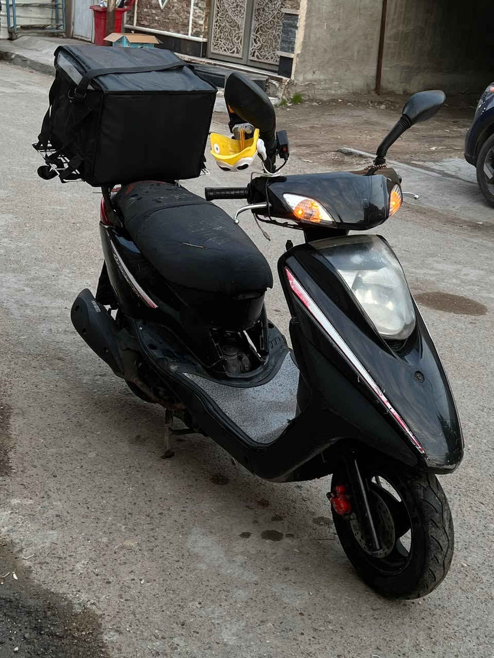 سلام عليكم شباب دراجه بريز رمبه نازله بشهر ٩ دراجه كامله مكمله كلشي شغال بيها شلعه معدل عارضها ب ٧٠٠ و بيها مجال

*********** بغداد
