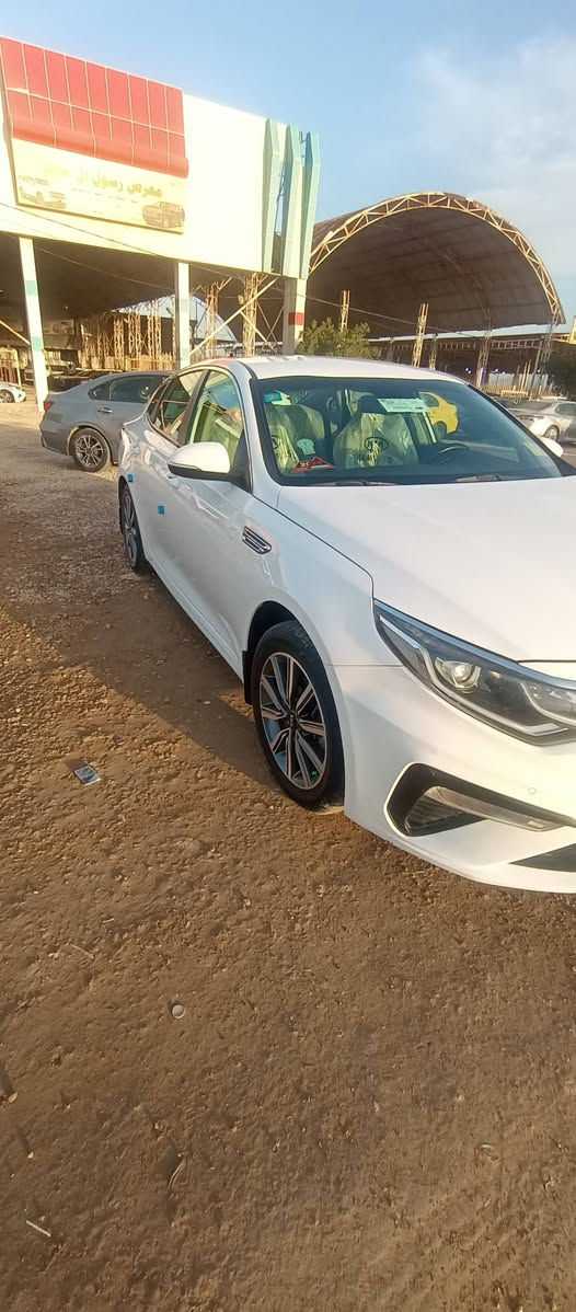 سلام عليكم اوبتيما 2020 رقم بغداد دولي سويج ماشيه 55الف 2400 كفاله عامه ثاني يوم مداور  مكان السياره السماوه رميثه ***********
