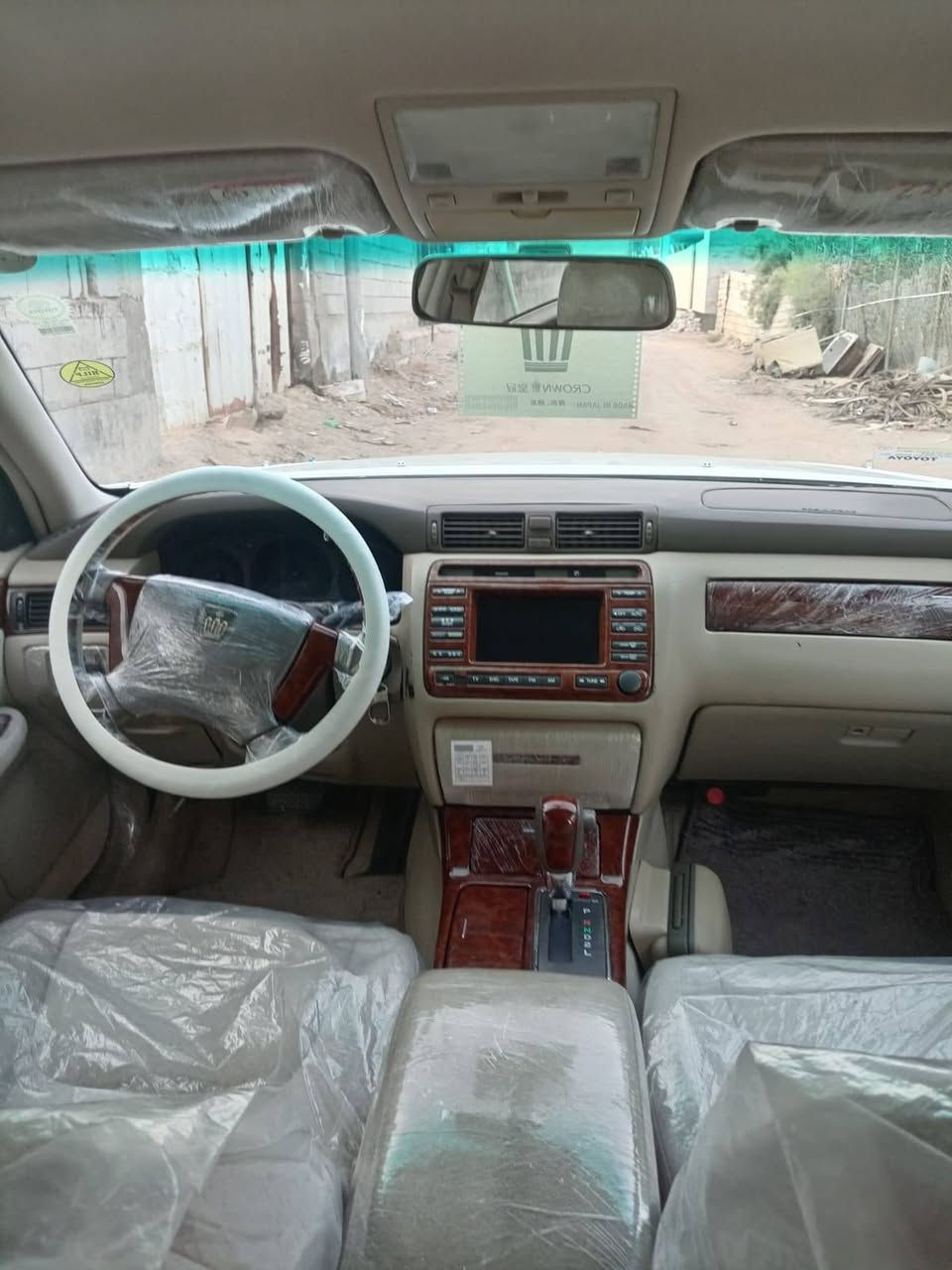 سياره ملكه ادوات دكمتين كصه غماره فقط سياره كارتون جديده وجاهزه محرك ديفور الزغير تدفئه تبريد ثلج 🥶حداده كهربيات لايت زنون غرفتها جيس السياره بيها ارقام شمالي القديم بدون سنويه السعر 45 البصره ابي الخصيب ***********
