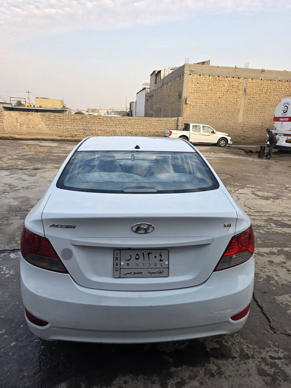 سلام عليكم اكسنت 2015 خليجي فول بيه 3 قطع صبغ اثر طخات السعر 95 بيه مجال قليل مكينه كير حداديه مشروطات مكاني ديوانيه حي الجامعة  رقمي ***********
