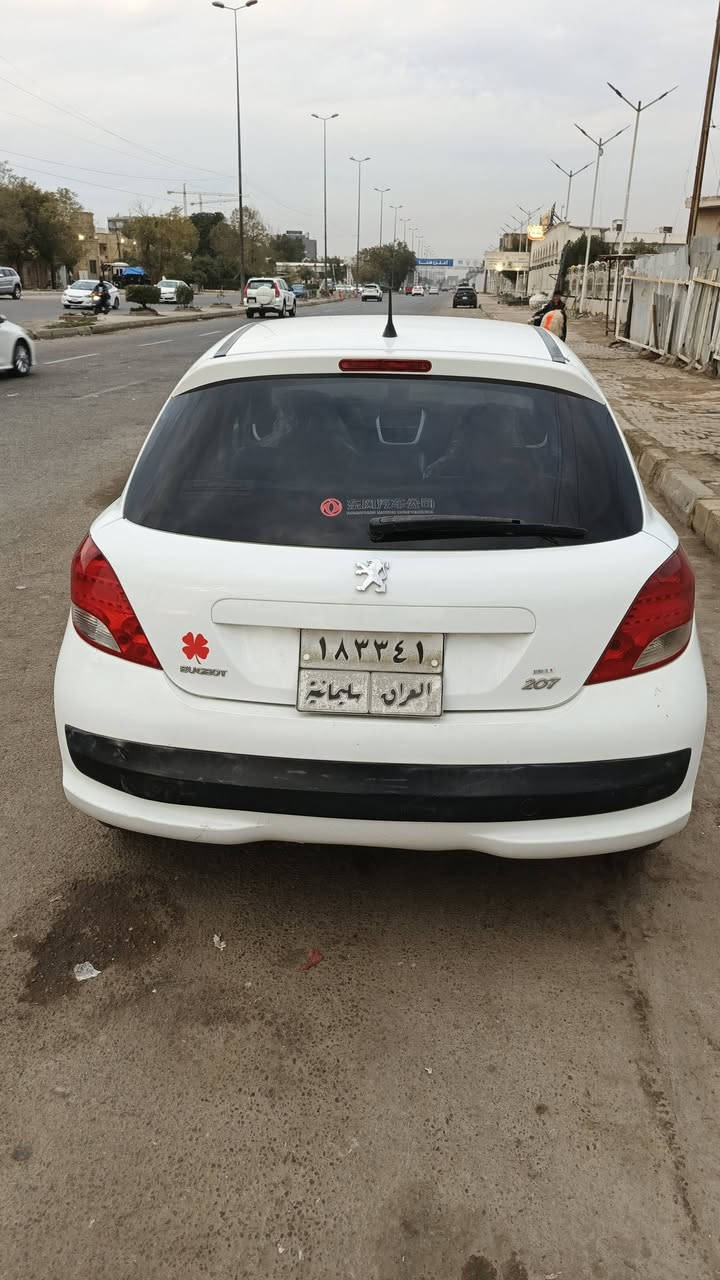 سلام عليكم للبيع بيجو فرنسي  م ٢٠١٢ دزاين  شكل جديد مكينه ٢٠٠٠ رقم سلمانيه بسم عربي تحويل مباشر  كهربائيات مكينه كير صدر شرط كفاله بدون اي نقص سياره جديده بمعنه كلمه بيها ٣ قطع صبغ بدون دواخل بدون ايرباك معروضه ٦٥ وبيها مجال بسيط بغداد حي العدل ‏‪***********
