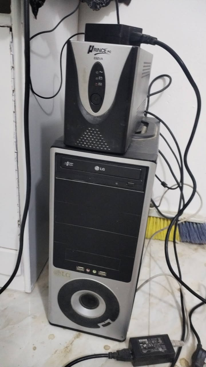 سلام عليكم حاسبه كامله شاشه مكبر صوت USB
تاريخ 2011 نضيفه غير مستعمله  تفاصيل اكثر *********** ديوانيه مركزز
