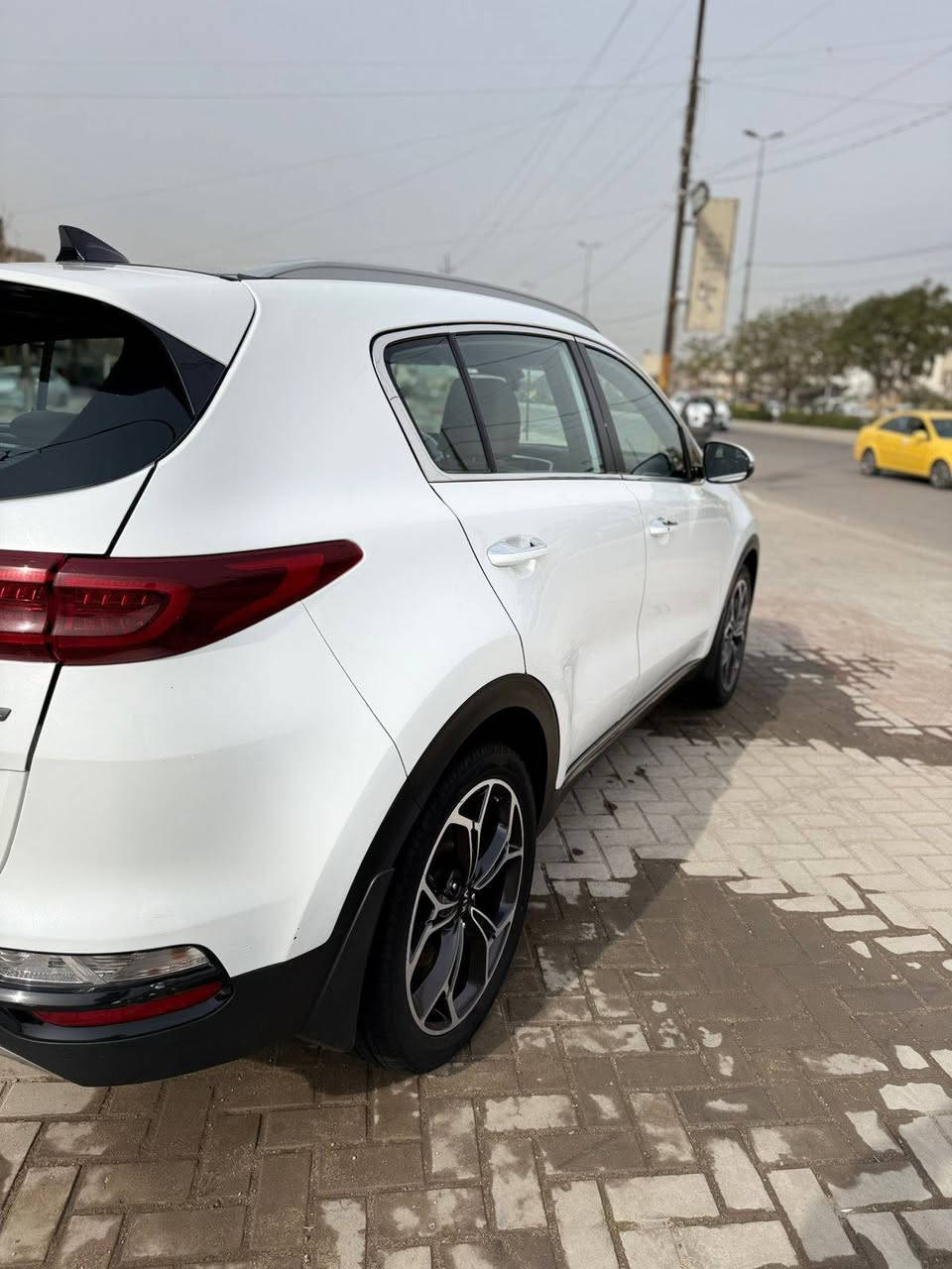 سلام عليكم
سبورتج ٢٠١٩ خليجيه جيتي لاين
مكفوله من الصبغ وتبديل
ماشيه ١٢٠ 
فول مواصفات
بني رامه 
مري كهرباء
حساس امامي 
حساس خلفي 
كشنات كهرباء
بصمه تشغيل
بصمه ابواب
جنطه كهرباء
تبريد خلفي 
جلد 
كار بلي 
شحن واير لس
٣ وضعيات قياده 
اتو هولد 
سايد أبريك بصمه 
كامره خلفيه 
شاشه جبيره
شفتات استيرن
اشاير للمري 
كير محرك مكفول
سعر 
205 وبيه مجال قليل
لاتسئلني شبيها سونار موجود ب منشور
طلبه بالتعليق 

#ادارة_الصفحه ⚡
مكان بغداد حي جهاد@أبرز المعجبين 
*********** وتساب
