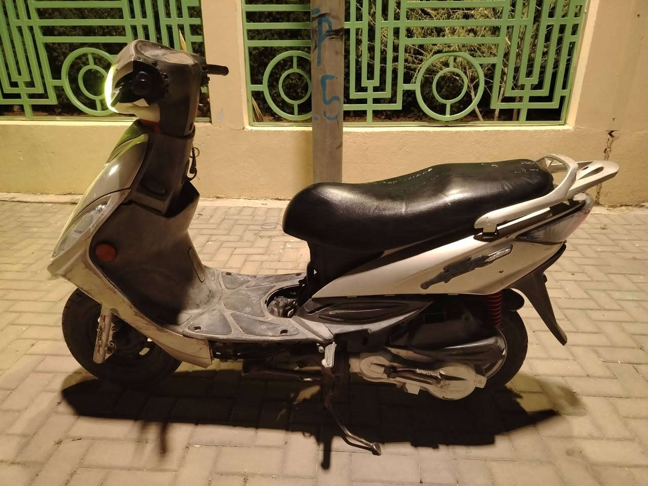 دراجه كامكو جي فور جاهزه من كلشي مكينه كهرباء تاخذه فحص قبل  لاتشتري السعر 400 وبيه مجال قليل *********** مكاني ام قصر
