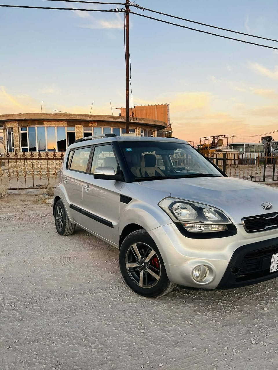 للبيع كيا صول 2013
***********
مكفوله من الحادث والصبغ خليجيه
مكينه وكير وتبريد مكفولات
فول مواصفات 
سلايد روف 
تحكم ستيرن
مرايات كهرباء
كامرا+ حساسات
تبريد بيانو 
رقم بصره باسمي
مكانه بابل المركز
السعر 90
اي استفسار
***********
***********
