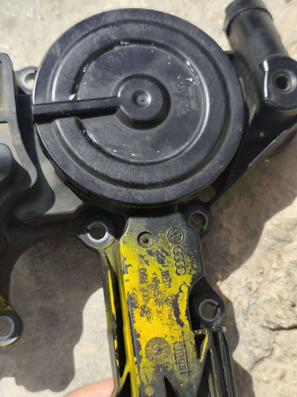 سلام عليكم مجاول اودي A4+A6ومبخره للبيع ***********
