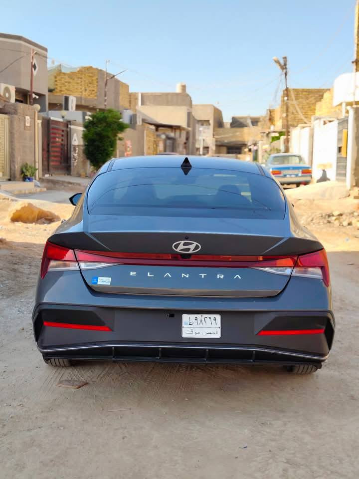 الإنترا موديل 2024 
المواصفات.......
رادار أمامي 
رادار خلفي 
رادار جانبي 
رادار امامي 
تحديد مسار 
مثبت سرعه 
وقوف ذاتي 
مانع اصطدام
كامره خلفيه
محرك 2000دوش
حساسات امامي
حساسات خلفي
تترقم بابل المنفيس ب اسمي 
الاتصال ***********
العنوان الحله حي الشاوي
ملاحضه السياره محور كير من cvt إلى at ضمان سنه
السعر 135 وبيها مجال
