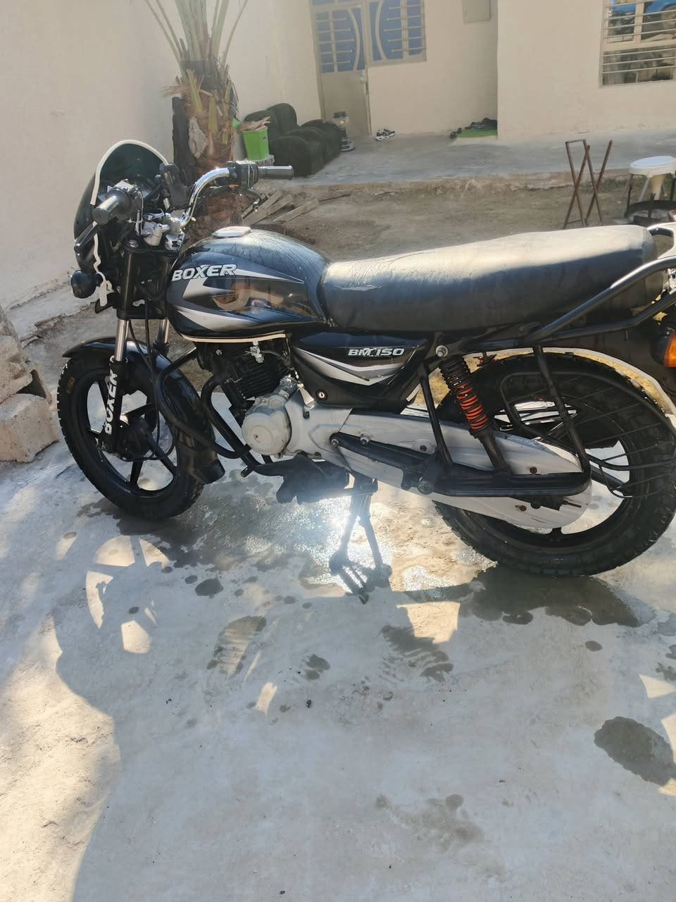 السلام عليكم بوكسر للبيع موديل 2021 رقم وسنوية تحويل ثاني يوم الدراجة مكفولة كلشي ما مبدل بيهة السعر 1650 وبيه مجال رقم ***********
