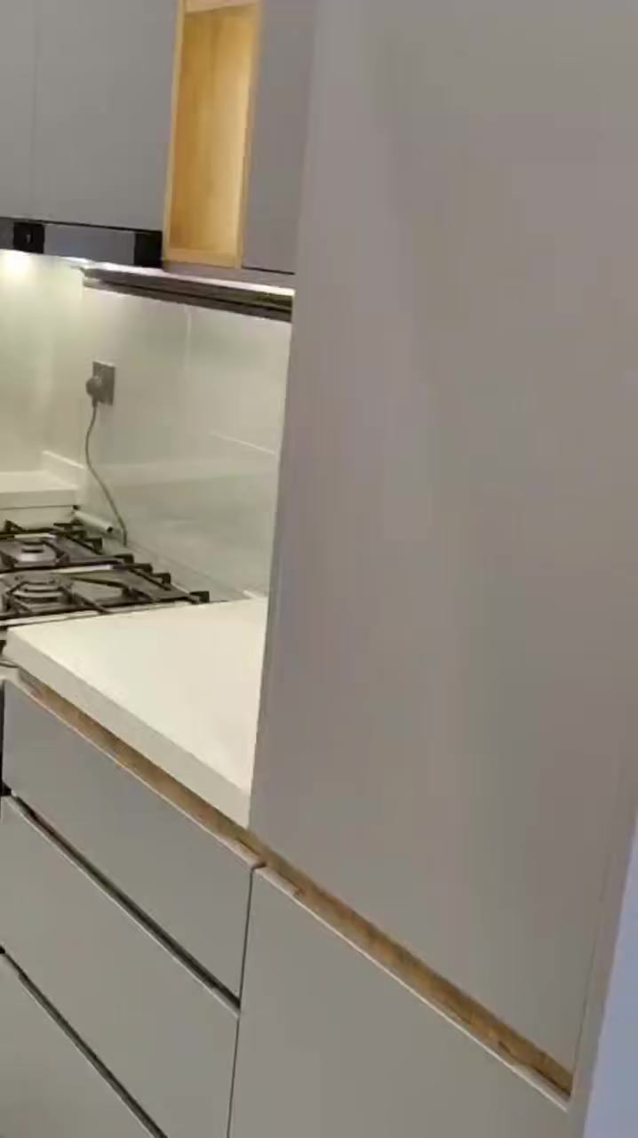 🎉النخيل للمطابخ والديكورات 🎉
#ألف مبروك لزبوننا من محافظة الموصل ام الربعيين 🎉🎉🎉
#كونتر هيكل خشب MDF وأبواب بالون بريس مع مرمر
#خدمة توصيل وخدمة تركيب الئ جميع المحافظات 🚚
موبايل *********** ☎️
موبايل *********** ☎️
النخيل للمطابخ والديكورات
