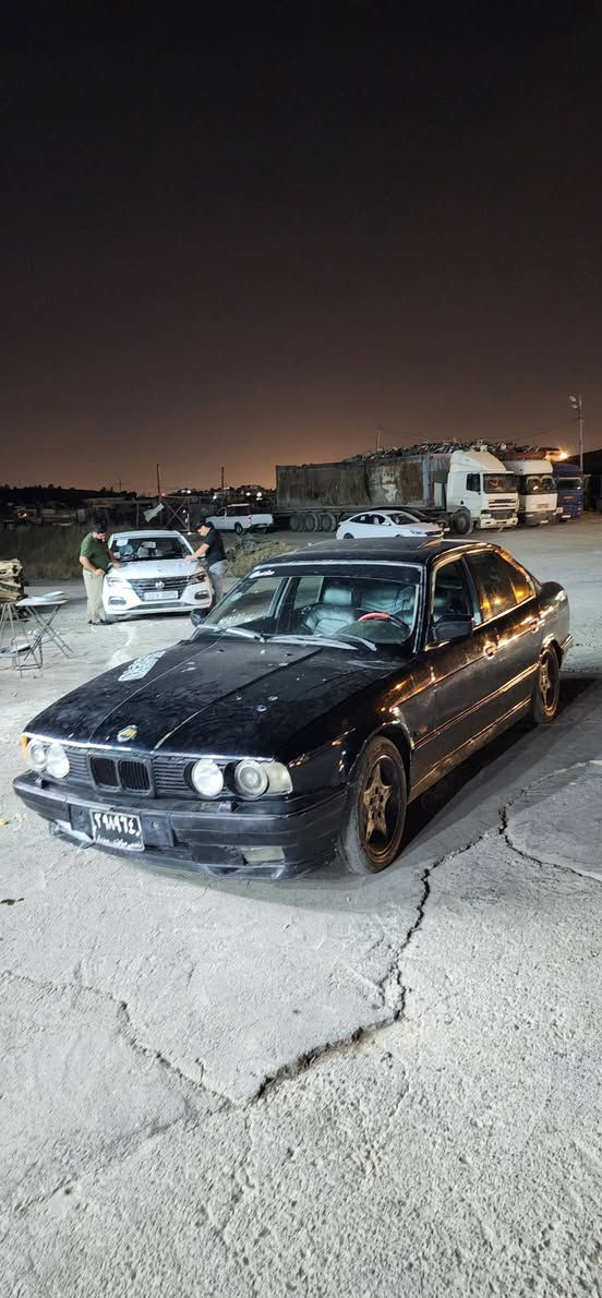 froshte xera am bmw bofoshtn model 1994 525 beshe taza dam grdua zor be3aeba 15 m3amalayake brayana *********** السليمانية, العراق
