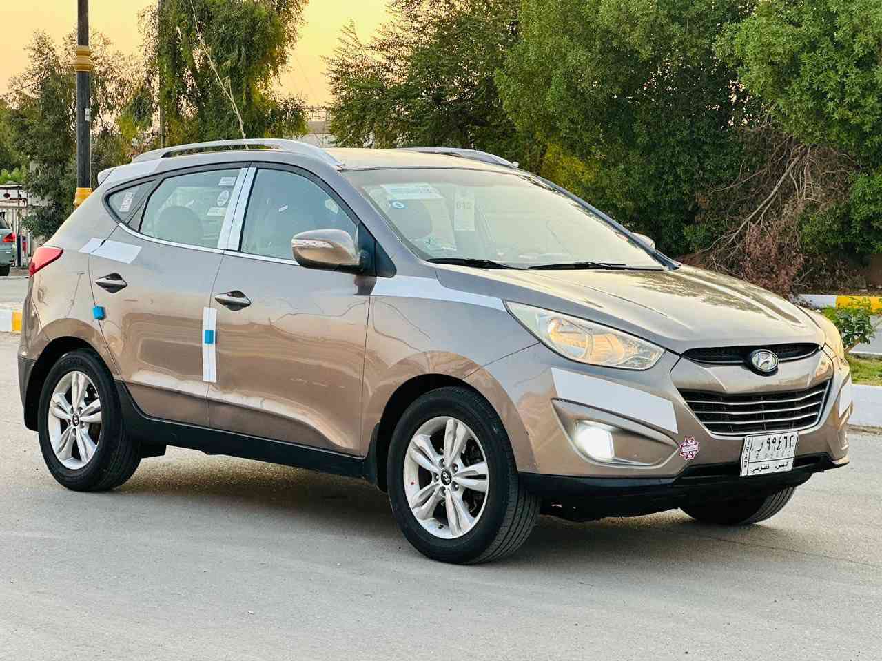 السلام عليكم 

للبيع توسان خليجي موديل 2012 حره بسمنه بيها قبق جنده ابدل ورشات صبغ مكفوله من صبغ العام والحزام والكص والعيب الشرعي نص فول مكينه 2000 دوش جهازه الاخير كير محرك تبريد حداده ما ناقصها اي شي
مكان السياره الناصريه  السعر 100 وبيها مجال
الانتصال ***********
