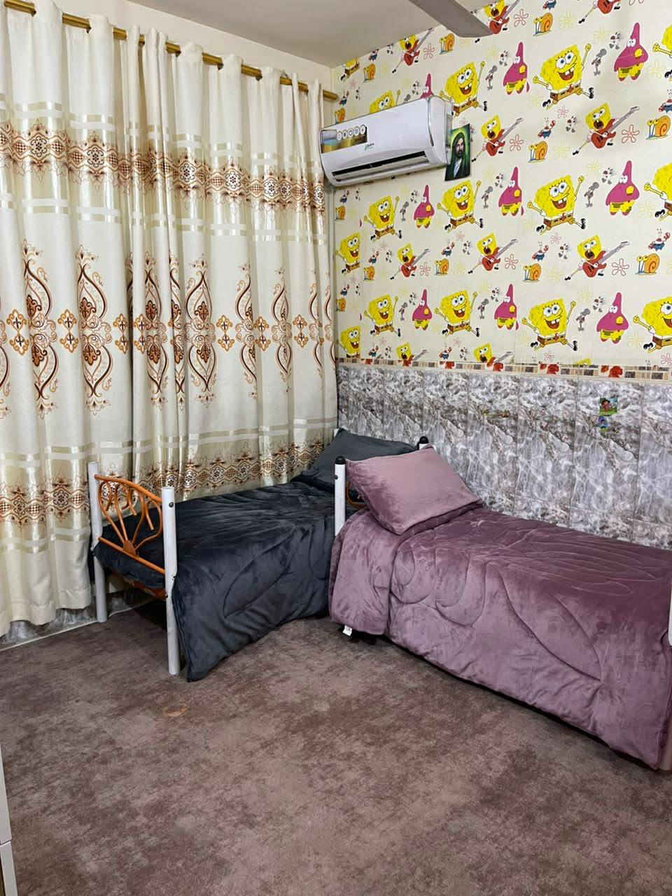 مشتمل ٥٠ متر – ٣ طوابق    واجهه  5 نزال  10
طابو ملك صرف 

• الطابق الأول: استقبال + صالة + خدمات + مطبخ
• الطابق الثاني: غرفتين نوم مع صحيات سويت داخل الغرفة
• الطابق الثالث: غرفة نوم + سطح

العنوان: شهداء النفط – قرب مدرسة السماحة
السعر: 105 مليون (وبيه مجال) 
التواصل خاص او مراسلة وتساب 
***********
