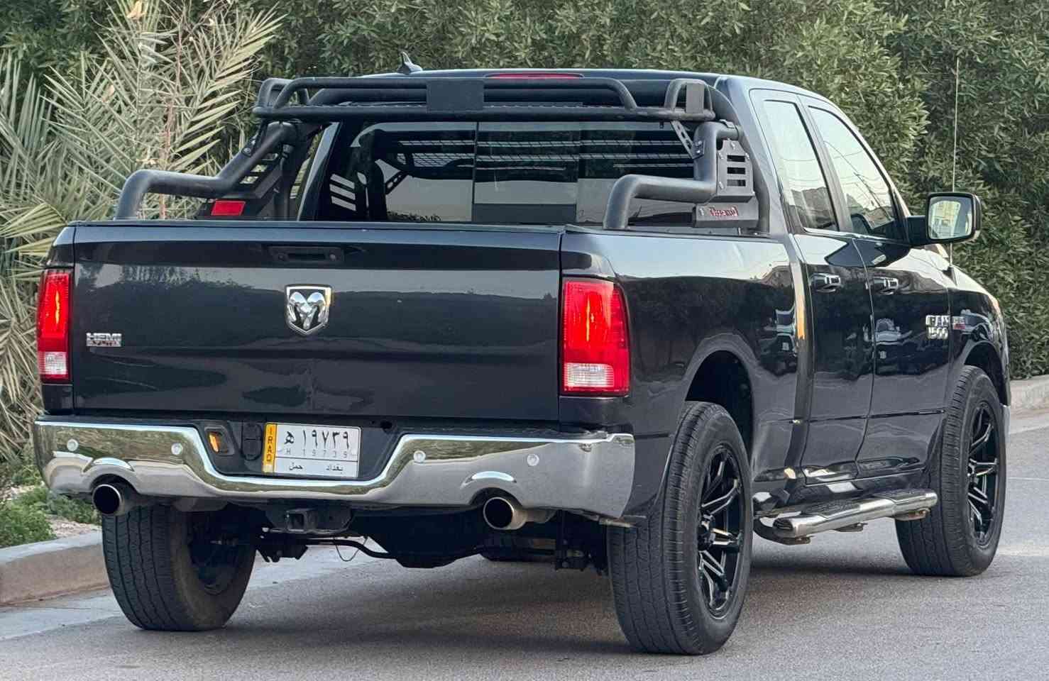 Dodge ram big horn 2017
رام 2017 بك هورن ماشية 125 الف ميل حادث من امريكا شخط صفحة اليمين وشوية باب البدي بيه ايرباك دشبول مواصفات :
-محرك 5700
-تشغيل عن بعد
-حساسات امامي خلفي
-شاشة كبيرة مع كامرة خلفية داورة
-شاشة معلومات وكبيرة
-تبريد منفصل
-جام خلفي كهرباء
-دبل تحكم ستيرن
-اشارة بالمرايات
-ويل حجم 20 
سيارة جديد جدا وجاهزة بدون نواقص كير محرك كفالة شرط ولا كلوب مشتغل بالدشبول مكاني بغداد الدورة

سعر 168وبيها شي بسيط
***********
