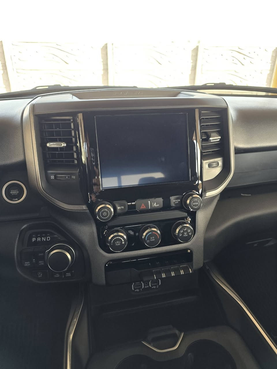 دوج.رام ٢٠٢٥ سبورت كامل مواصفات للبيع رقمي***********
