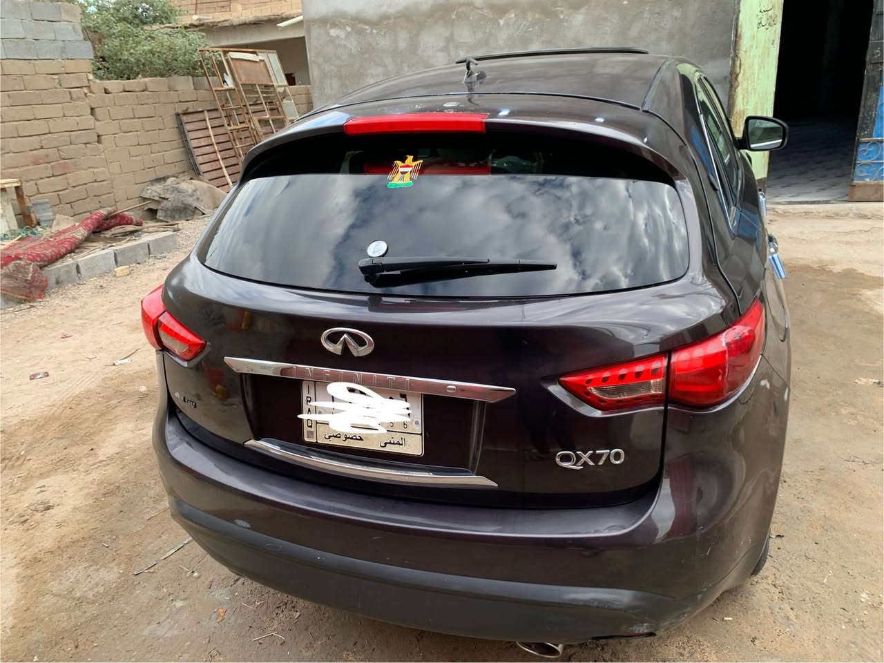 بيع او مرارس انفنتيQX70فول مواصفات مديل2017 كير ومحرك 6V..3700نته ماشيه 85الف حقيقي سعر 125 وبيها مجال قليل ومو سعرها تحكمات بصمه أبواب بصمه تشغيل رقم مثنى مشروع وطني سنويه2029تحويل ثاني يوم السياره  بيها صبق وارد أمريكي حادثه جاملق الايسر. امامي شاشه+كامره+حساسات+جنطه وبصمه شفط+تحكم ستيرن+تحكم كشنات بيها مواصفات حداده جديده طخم تاير سرعه300 الرون 9☠️المكان بصره الدير ***********
