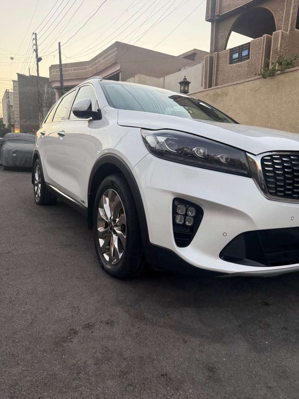 سورنتو  2019خليجي فول 1/1
ابيض صدفي رقم بغداد بانوراما جلد 6سلندر 4ويل هند بريك بصمه اوتوهولد مقاعد كهرباء تدفئه تبريد شاحن. لاسلكي كار بيلي جنطه كهرباء تبريد 3قطع وباقي الموصفات معروفه ماشيه 100مكفوله كفاله عامه عده بارد بسيط جدا بقبغ الجنطه مكاني بغداد الكرخ  
السعر 260$وبيهه مجال بسيط 
للاستفسار *********** بغداد, العراق
