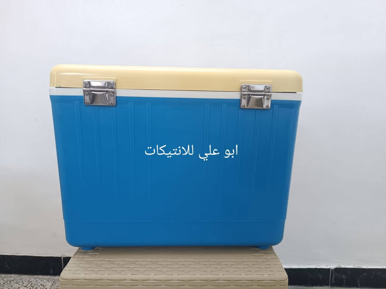 ❄❄❄
 لوووك غيرمستخدم ... كول بوكس أبو الطاؤوس ياباني حجم 25 لون أزرق إستيراد ألأسواق المركزية للتواصل ع الخاص أو على الرقم ***********
