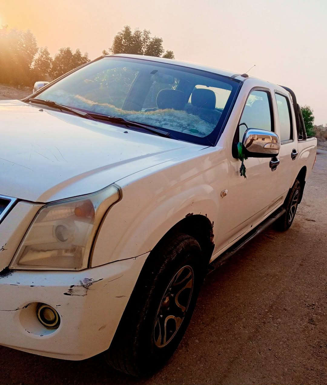 سلام عليكم بيكم جنبي البيع
مديل 2015  جاهزه سياره  سعر 58 بيها مجال لا شراي  
*********** مكان السماوه
