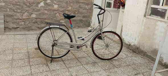 غراض البيع كلمن سعره 

غساله ع فحص شغاله 

باسكل ياباني اصلي 

وال مكنسه ماعرف شني خلله  

***********
