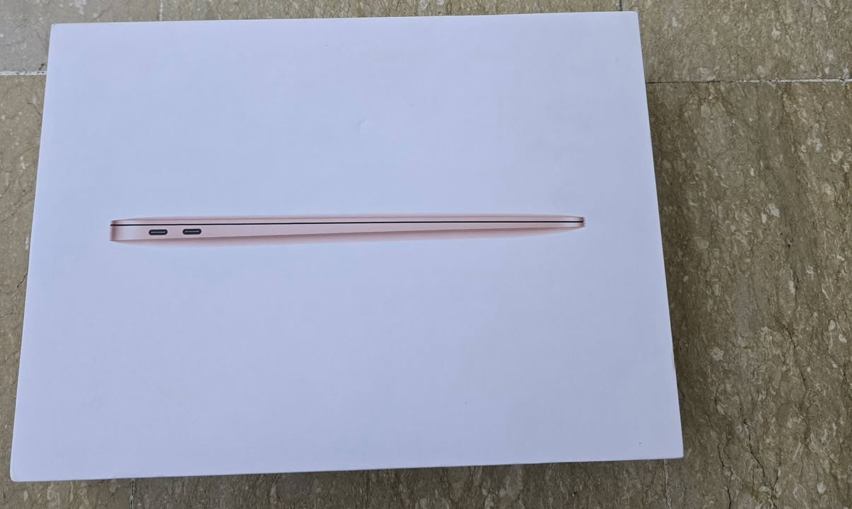 MacBook Air M1
المعالج: M1

​الذاكرة العشوائية (RAM): [ 8 كيكا]

​الهارد : SSD 256GB

​صحة البطارية: [ 97% ]

عدد دورات الشحن ( 23 ) دورة شحن فقط

كيبورد ضوئي عربي انكليزي ليزري بلادي 

​النظافة: أخو الجديد، مستخدم شي قليل كلش 

​📌 الملحقات:  الشاحنة الأصلية ، والكارتونة  

💰 السعر: [ 750,000 ] دينار عراقي 

​📍 المكان: بغداد / حي الجهاد تجي من الباب تاخذة

📞 للتواصل  ***********
