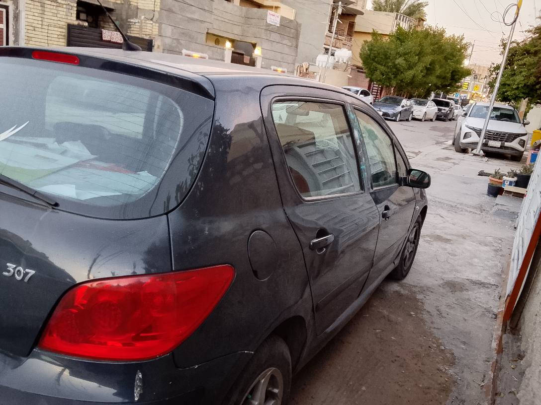 بيجو ٣٠٧ فرنسي موديل ٢٠٠٦ 
كامله السيارة بيها قطعتين صبغ محرك ١٦٠٠ اقتصادي كير واتو بغداد, العراق


**إذا كنت صاحب هذا الإعلان وتريد حذفه لأي سبب، رجاءا أرسل رسالة إلى الدعم الفني**