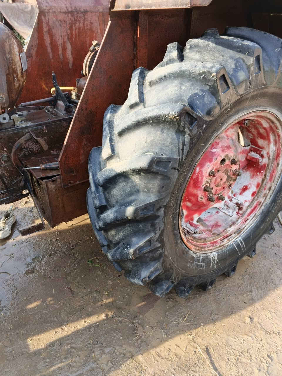 السلام عليكم عنتر 86 للبيع للاستفسار ***********/‏// ‪***********‬‏ ميسان
