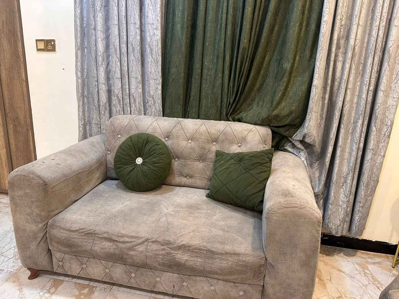تخم عراقي ٨ مقاعد نجاره  بتصميم تركي مستعمل بحالة جيدة سعره ٣٠٠ وبيه مجال مكاني بغداد الغزاليه


**إذا كنت صاحب هذا الإعلان وتريد حذفه لأي سبب، رجاءا أرسل رسالة إلى الدعم الفني**