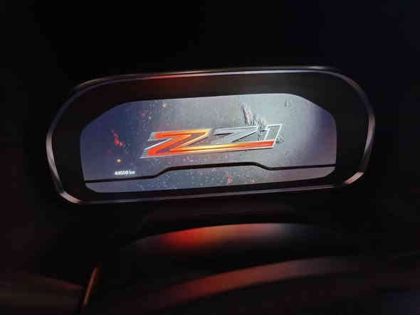 تاهو موديل 2023  ابيض  فئة  Z71  اللمتد  فول للاخير   1/1

وارد امريكي  حادث بسيط بابين سايق والخلف سايق فقط باقي سيارة شلع قلع كفاله من بدي وشاصي ومحرك وكير وكلشي. 

سيارة جديدة جدا ماشية ٤٤ الف كيلو فقط حقيقي. 

محرك كاديلاك ٦٢٠٠ cc    كير ١٠ نمر.  كفالة من البرغي  . 

صدر تبريد تايرات  تخم جبلي  جواها  . ارقام و سنوية وهزة كله جديد  بسمي تحويل مباشر بسم مشتري. 

اخوان السيارة للبيع فقط   واذا اكو مراوس سيارة حك ١٠٠ او ١٢٠ اراوس لان محتاج نقد.... سعر سيارة   ٤٨٠ ورقة. وبيها مجال

متوازي على بيع  وبيها مجال للشراي  ..... 

اسف على اطالة  . 

مكاني بغداد الدورة  . ***********    واتساب متوفر. 

رجائا بلا كسر بحلال مسلم اخوان  كل تفاصيل مذكورة. 

مع جزيل الشكر
