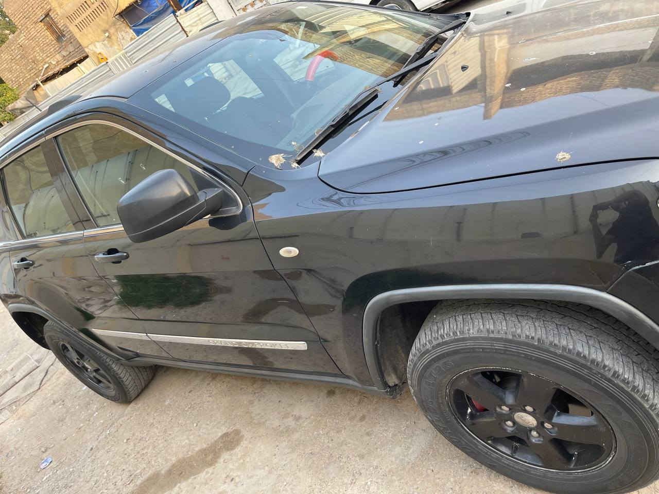 سلام عليكم للبيع فقط جيب لاريدو موديل 2011 ماشيه 155الف كم
سياره كلين تايتل سونارهه موجود بس بيهه نواقص بسيطه يحتاجلهه زوج اذاين مكينه و بيهه صوت رواجز بلمكينه فقط من بارده 
بيهه تخم تاير جديد 
سياره مامفتوح بيهه برغي 
فول مواصفات عده الفتحه ولمواصفات مالتهه معروفه بصمه وغيرها 

..مكانهه بغداد الزعفرانية 
سعرهه 140$ومجالهه بسيط 
للاتصال (***********)
