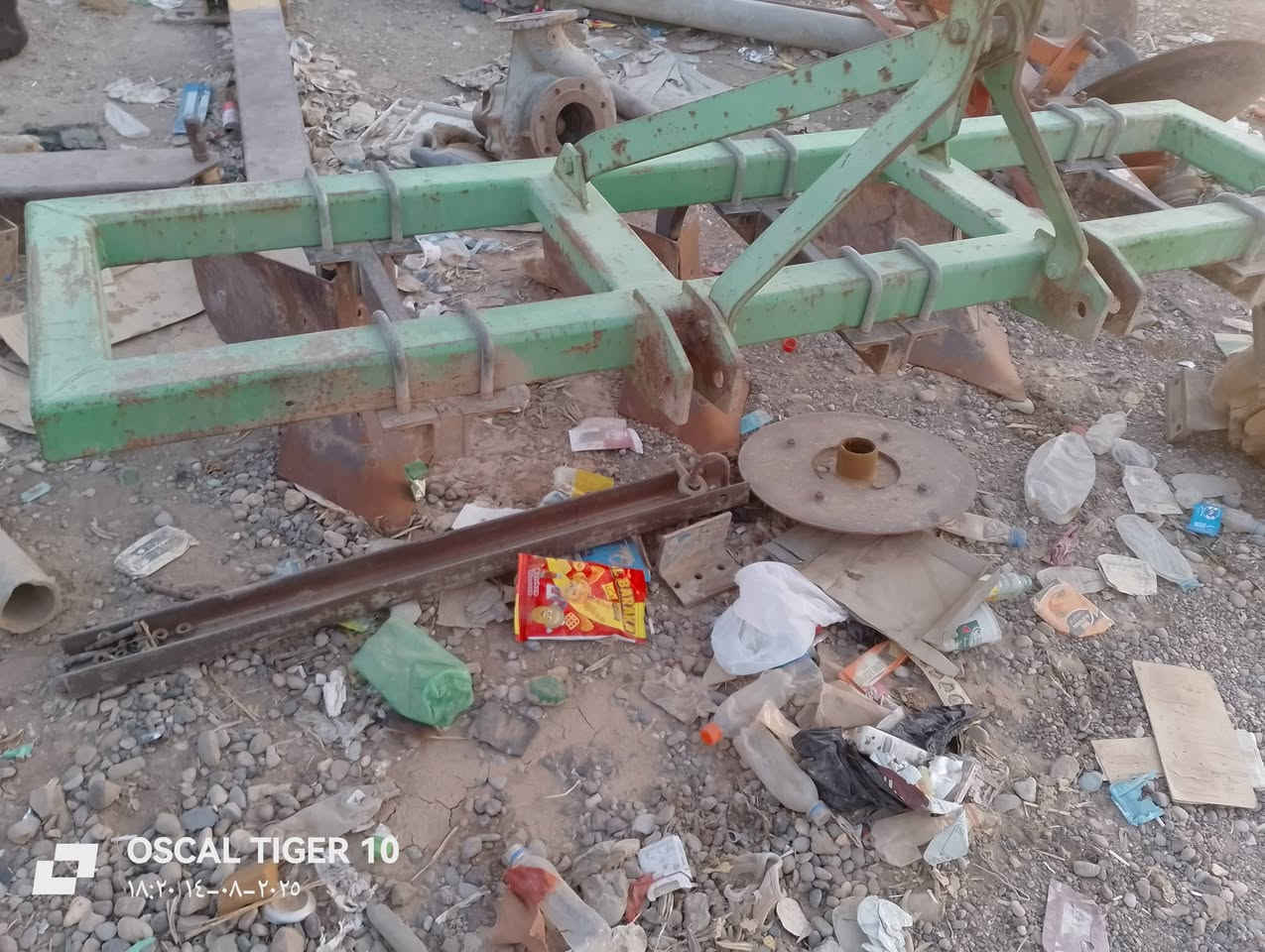 السلام عليكم مرازه تركي للبيع ثلاثيه كلشي مابيها جديد بعده المكان جنوب الموصل حمام  ***********==***********
