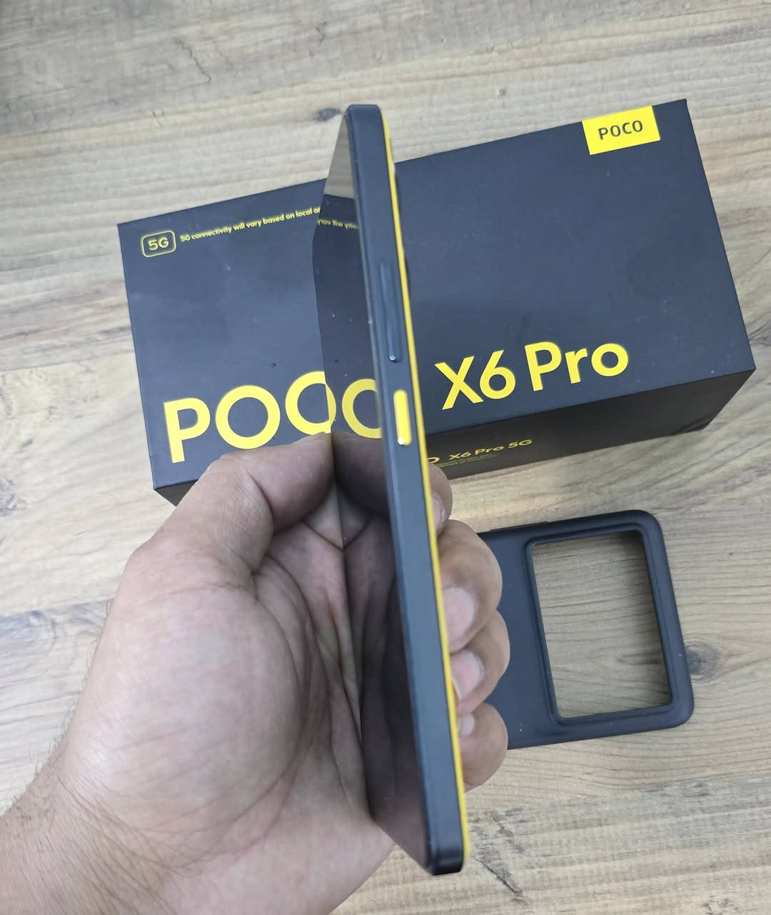 poco x6 Pro 5G ، 512G للبيع
جهاز ممفتتوح "نهائياً" ولا واصل تصليح وبي ضمان شركة 
استخدام نسوي "للتصفح فقط"
شاحتنة الاصلية ويا 67w بنص ساعة يشحن
كارتونتة ويا وتكدر تتأكد من خلال تطابق الايمي بالجهاز والكارتونة
"ما اراوس" ابيع فقط مكاني بغداد بالدورة وين متحب نلتقي ماعندي مشكلة وابقة افحص شكد متريد
للتواصل : ***********
اذا مو شراي الله يرضى عليك لا تدخل والله يوفق الجميع يارب 🤍
