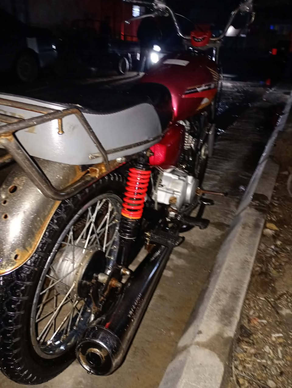 سلام عليكم
.4.كير للبيع شاصي. 19.اوراق اصولي نضيفات 
ولمحرك هم 19 بي خيط بخار ولباقي غراض كلة جديد 
. 25.سعر. 500. وبيهة مجال . مكان كوت زين القوس 💚


**إذا كنت صاحب هذا الإعلان وتريد حذفه لأي سبب، رجاءا أرسل رسالة إلى الدعم الفني**