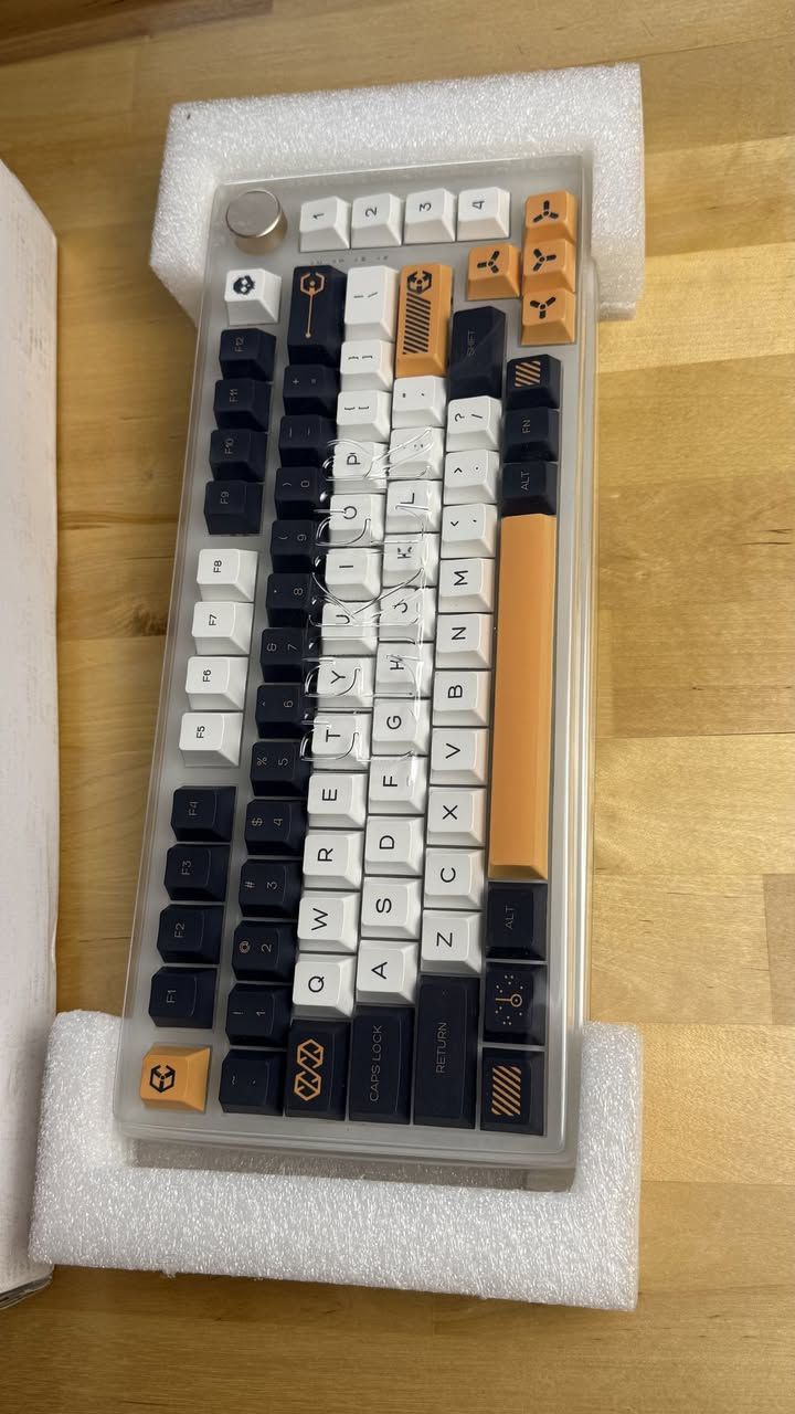 كيبورد ميكانيكي PRO

سويجات اصفر جيترون

كابس PBT

كازكيت ناومنت بولي ريثان

سعره 70 الف مع التوصيل وبه مجال بسيط


**إذا كنت صاحب هذا الإعلان وتريد حذفه لأي سبب، رجاءا أرسل رسالة إلى الدعم الفني**